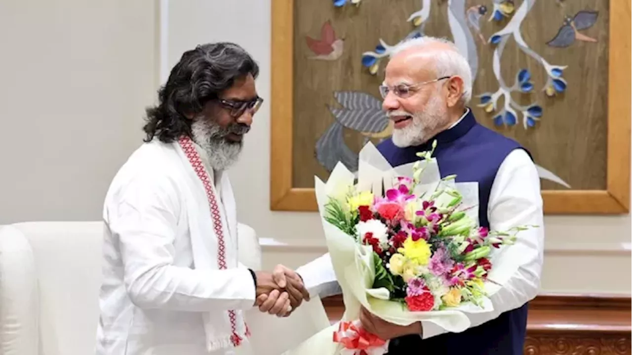 Hemant Soren Met PM Modi: पीएम मोदी से हेमंत सोरेन शपथ ग्रहण से पहले क्यों मिले? पत्नी कल्पना सोरेन भी साथ नजर आईं