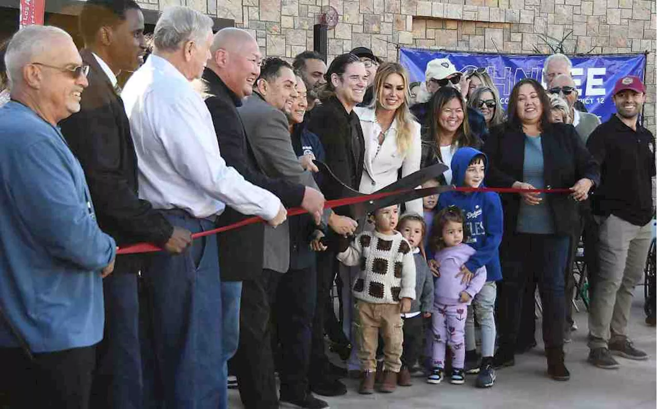 Elected officials and community cut ribbon at new 50-acre park in Porter Ranch