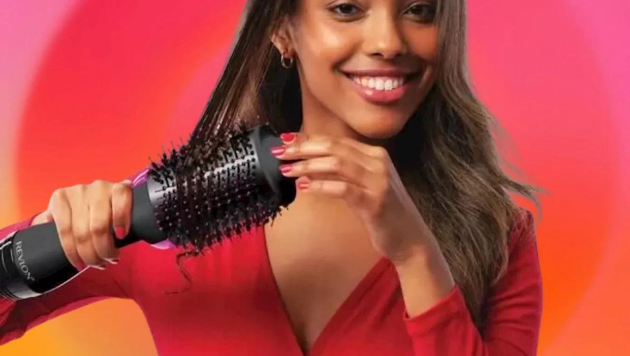 Sublimez votre brushing pour Noël avec cette brosse soufflante Revlon qui casse tout sur Cdiscount