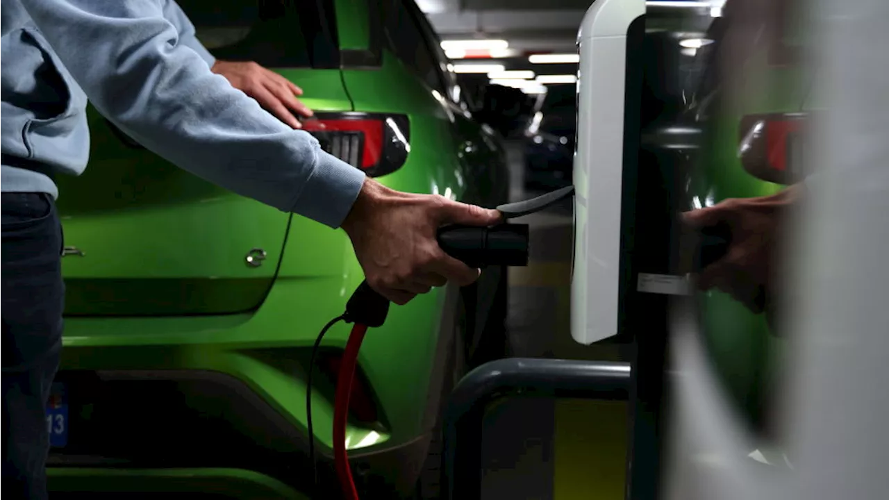 Bonus écologique pour les voitures électriques : une forte baisse annoncée en 2025