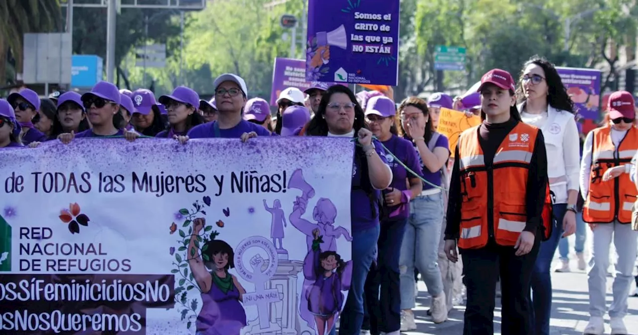 Con saldo blanco, termina marcha por el 25N en la CDMX; asisten mil 500 personas