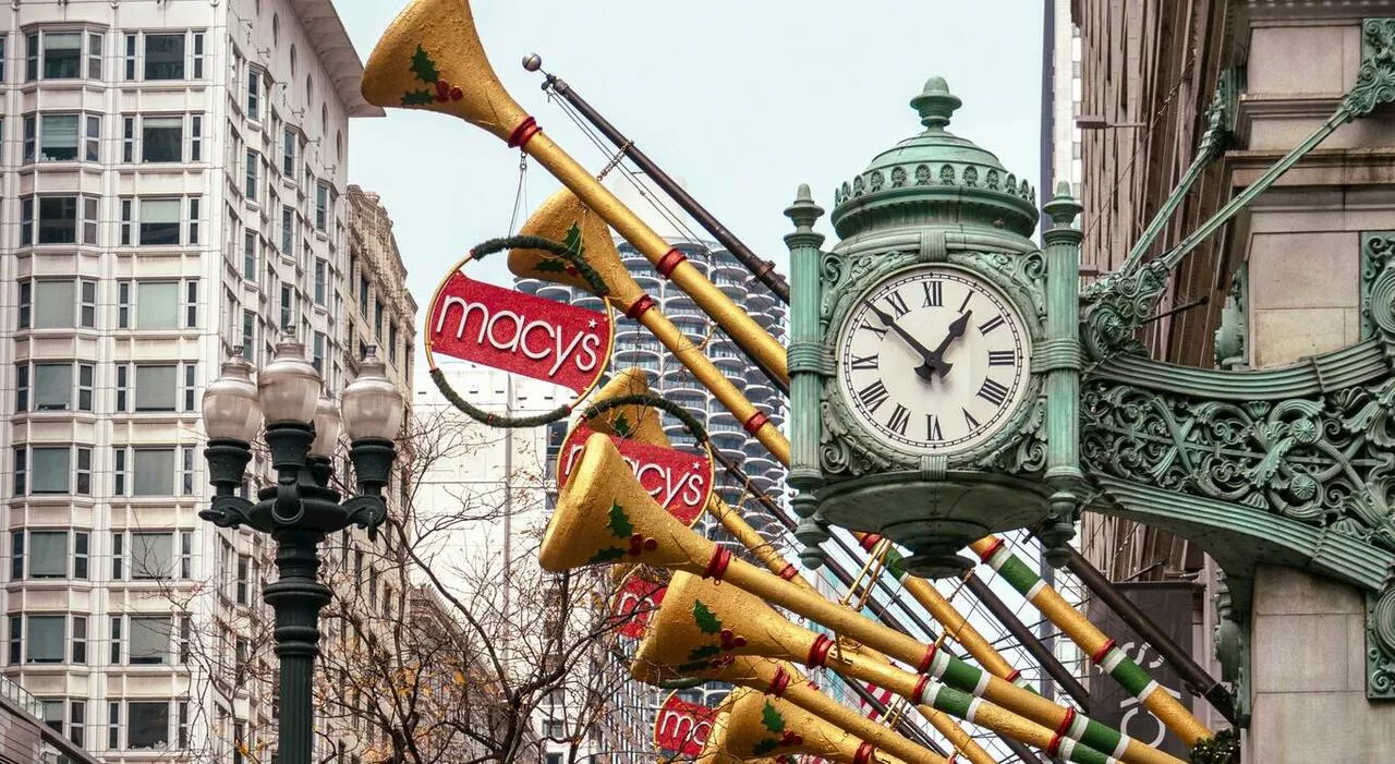 Macy's Truffa Finanziaria: Azioni Kırılır, Finansal Raporlama Geciktirilir