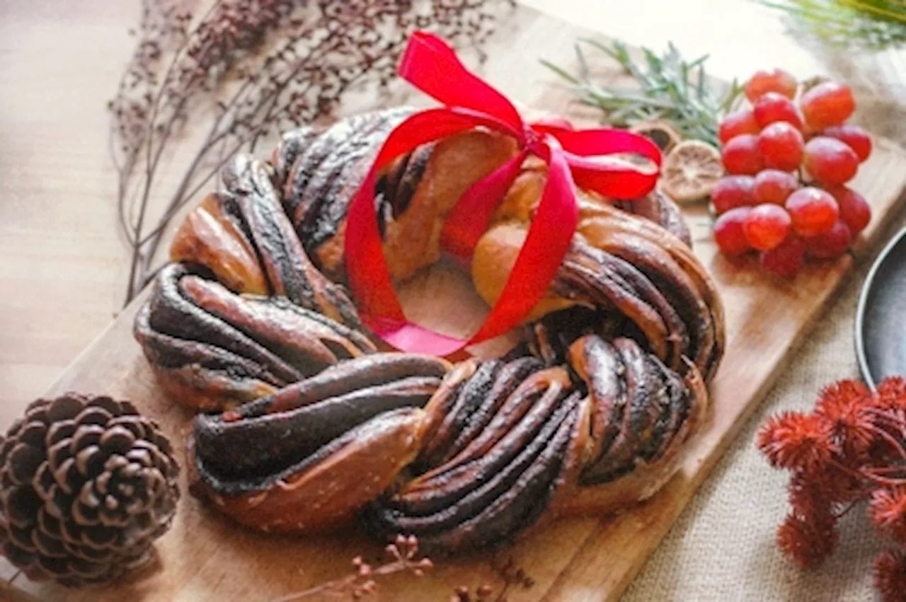 From babkas and bundt cakes to panettone and ‘pandoro’, get a head start on your Xmas goodies today