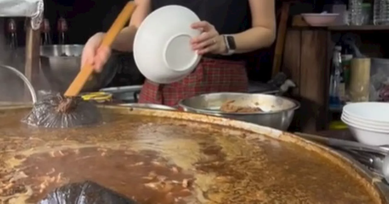 Brit tastes world-famous soup that has been cooking since 1976