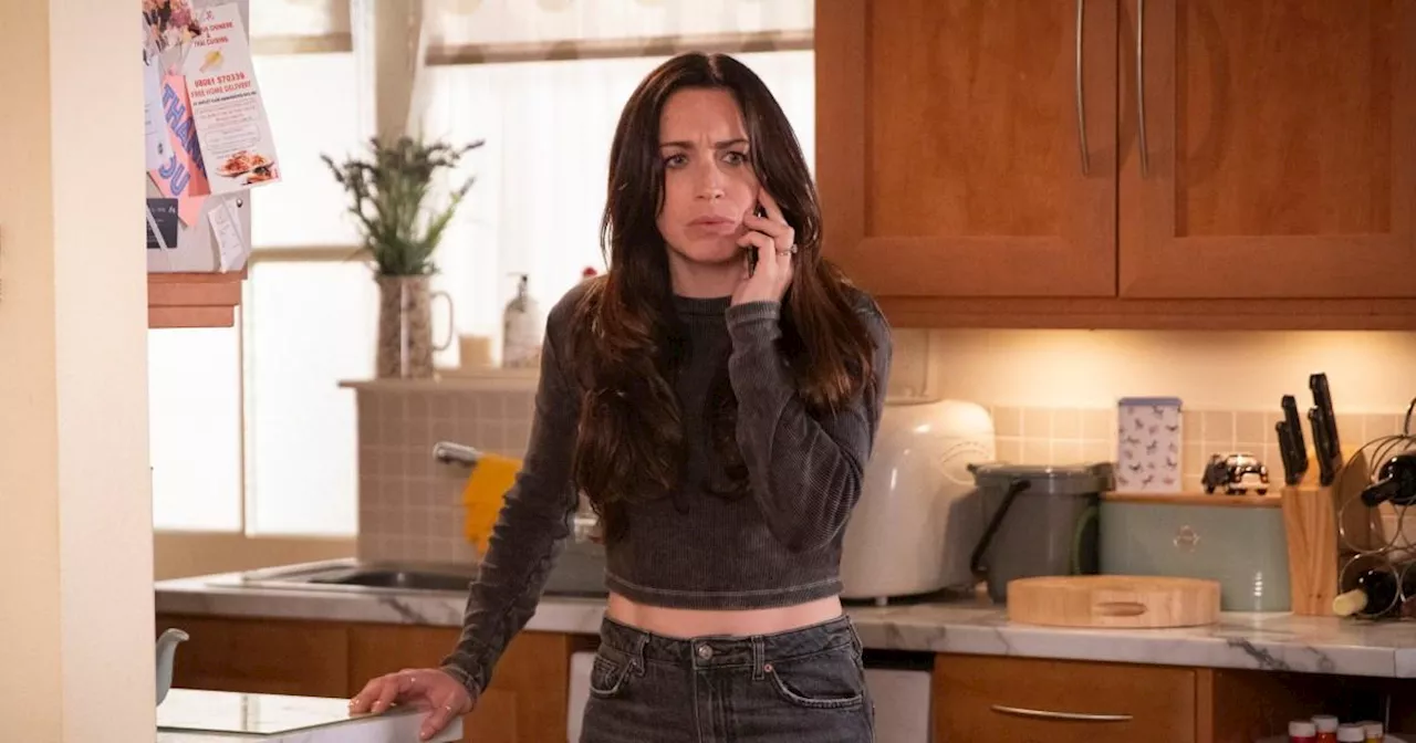 Shona makes mistake that could cost her everything in Coronation Street