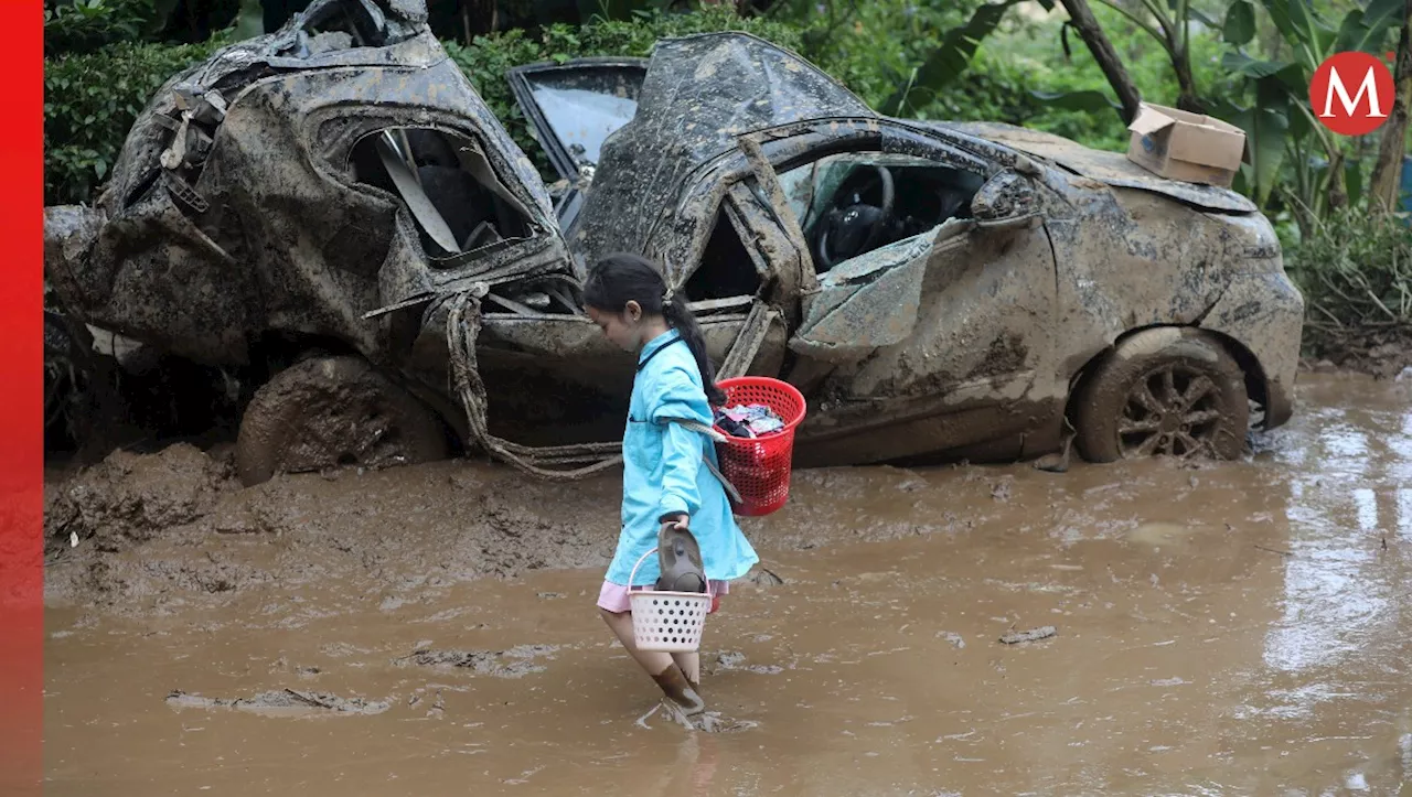 Inundaciones y deslaves arrasan Indonesia; deja 20 muertos y dos desaparecidos