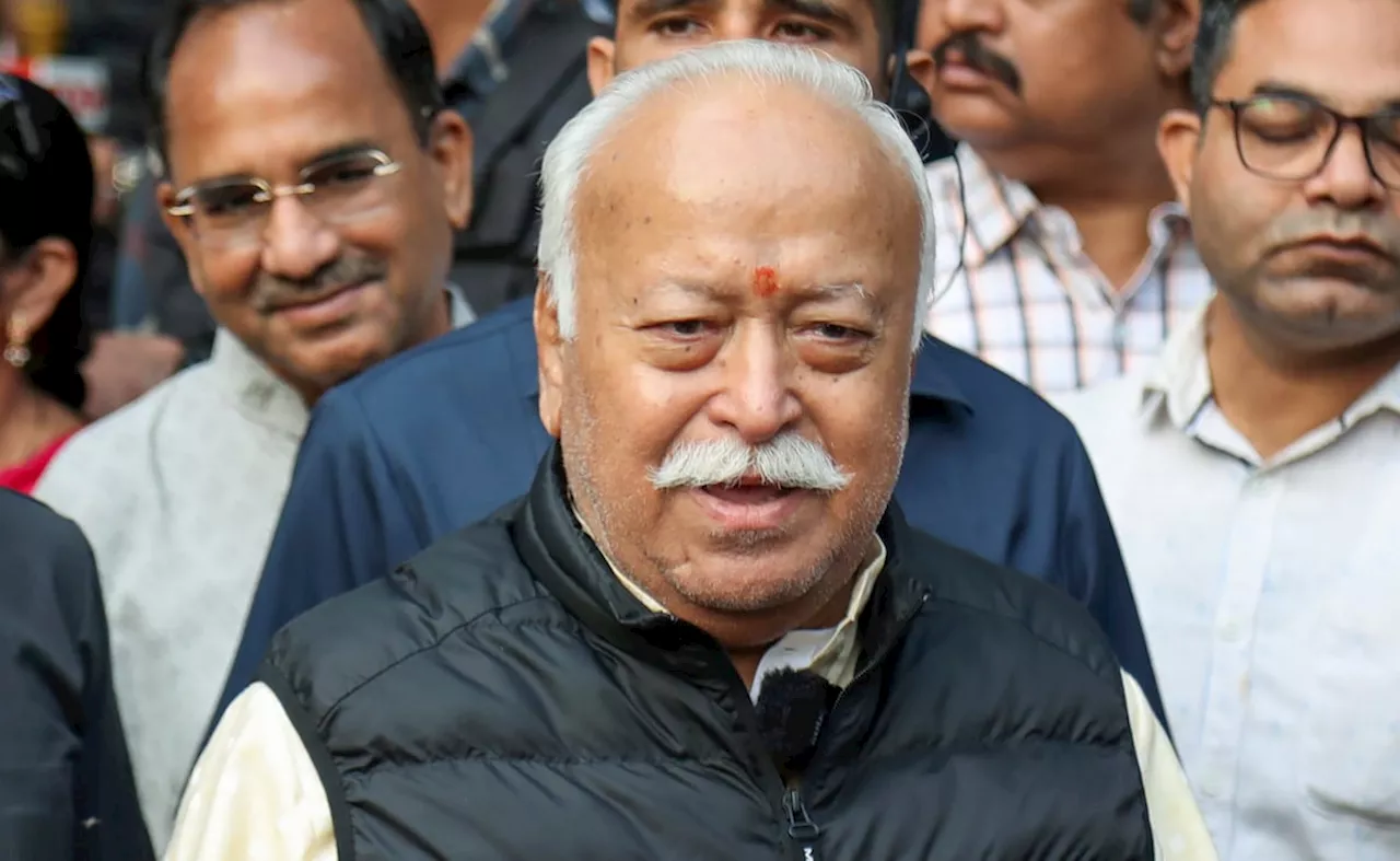 RSS Pramukh Mohan Bhagwat Discusses World Hubris and Spiritual Knowledge at 'Banāeṁ Jīvan Prāṇavān' Book Release