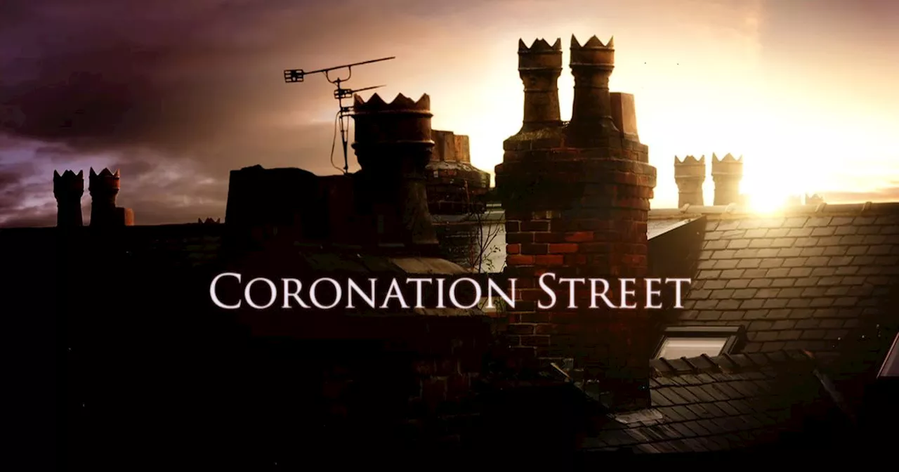 Coronation Street star rushed to hospital after 'nearly losing a finger'