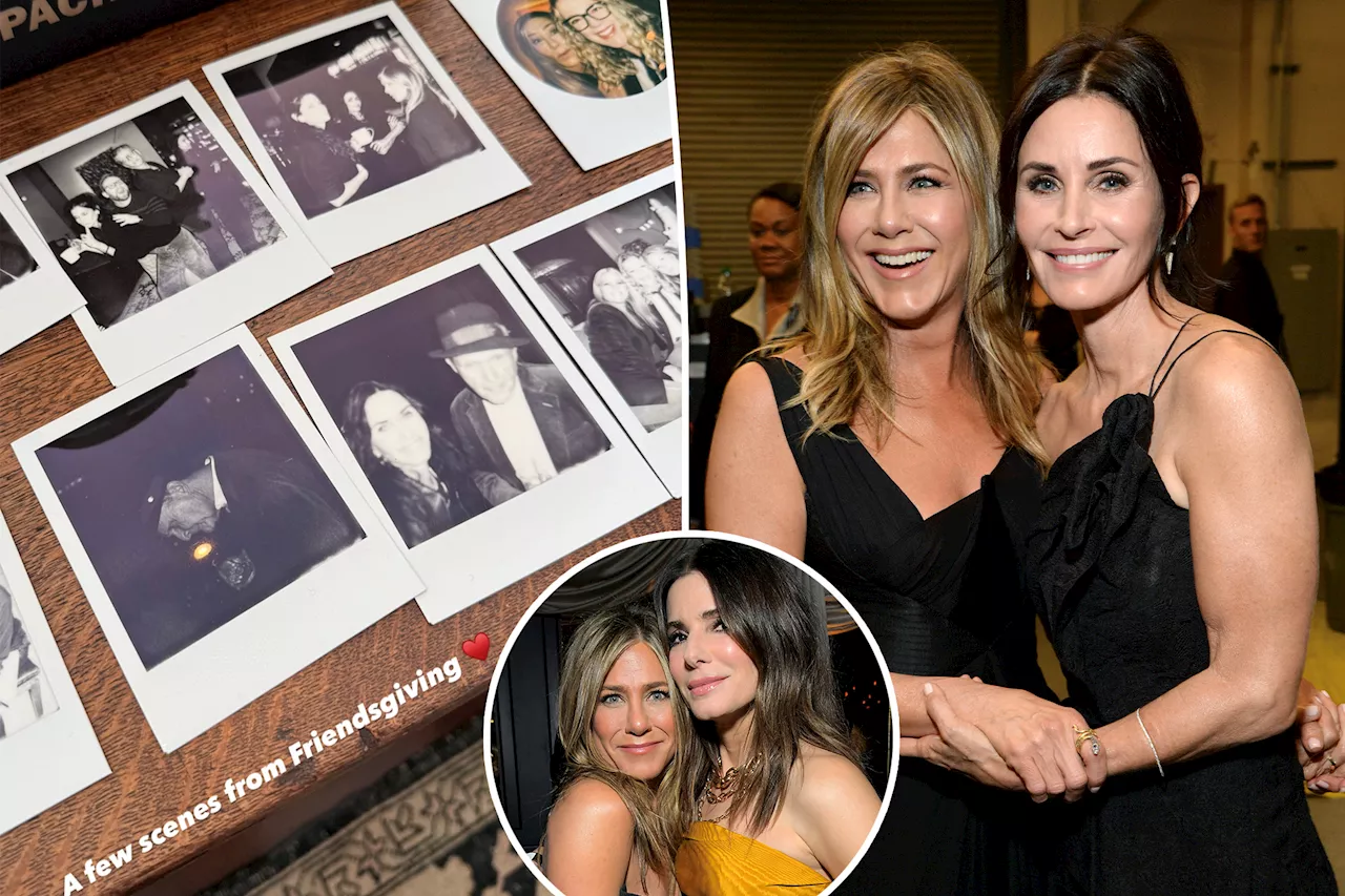 Jennifer Aniston posts heartwarming Friendsgiving pics from holiday party with Courteney Cox