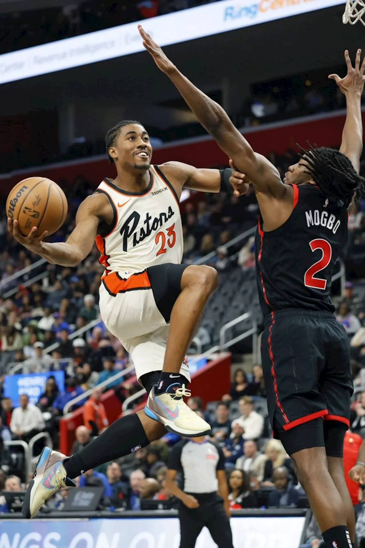 Ivey hits buzzer-beating jumper to give Pistons 102-100 win over Raptors