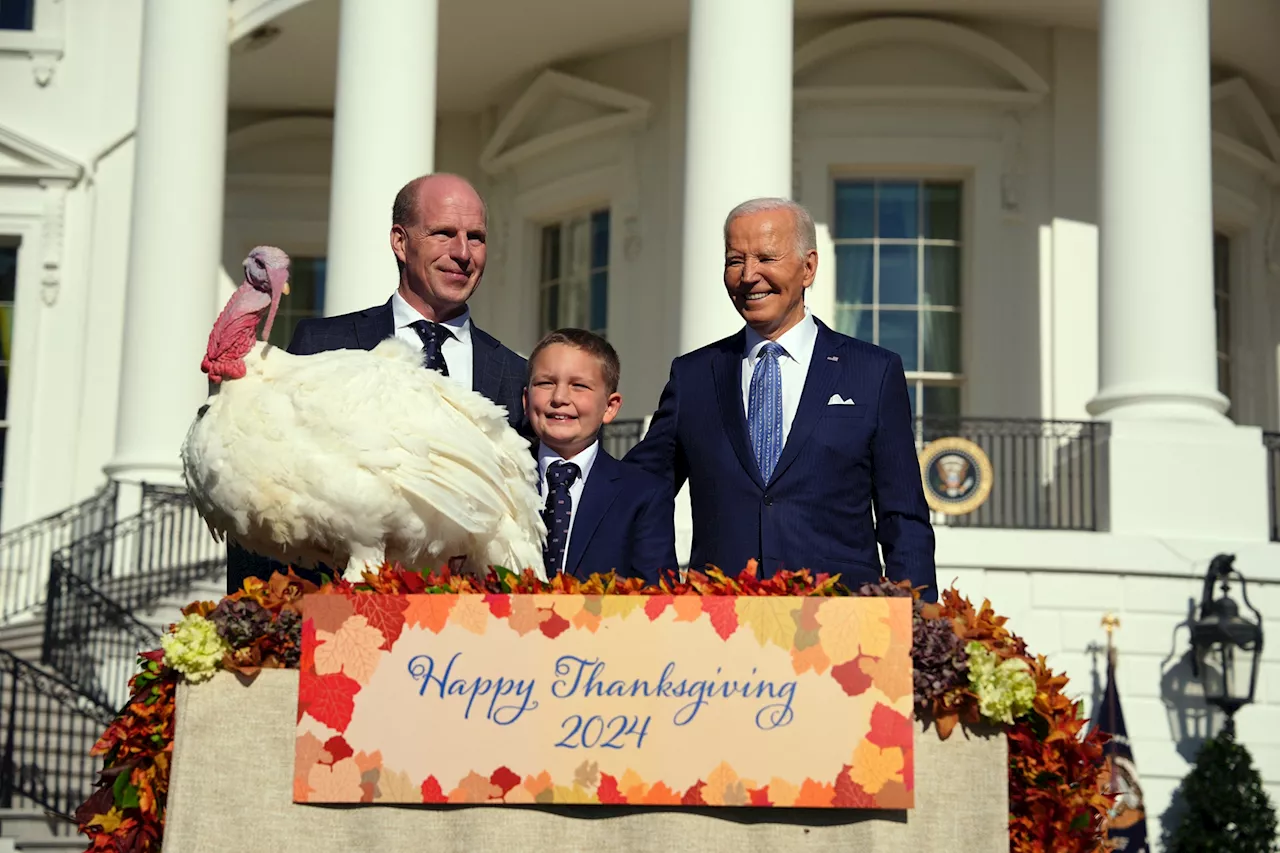 États-Unis : avant Thanksgiving, Biden accorde sa dernière grâce présidentielle à deux dindes