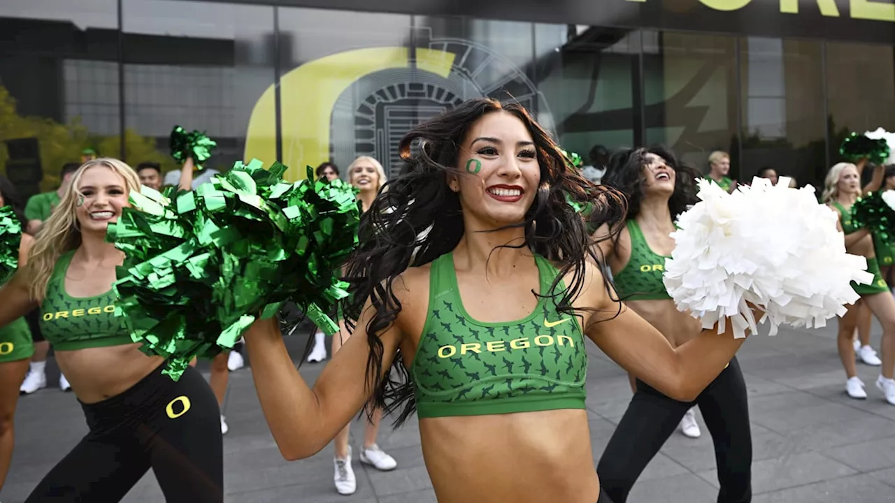 Oregon Ducks Fans Color To Wear vs. Maryland Terrapins In Autzen Stadium