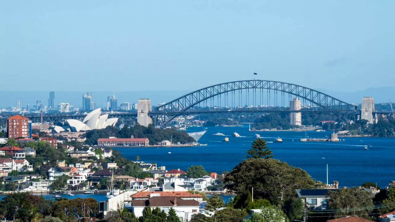 NSW Energy Minister Penny Sharpe Draws Criticism for Advising Australians to Reduce Power Usage Amid Heatwave