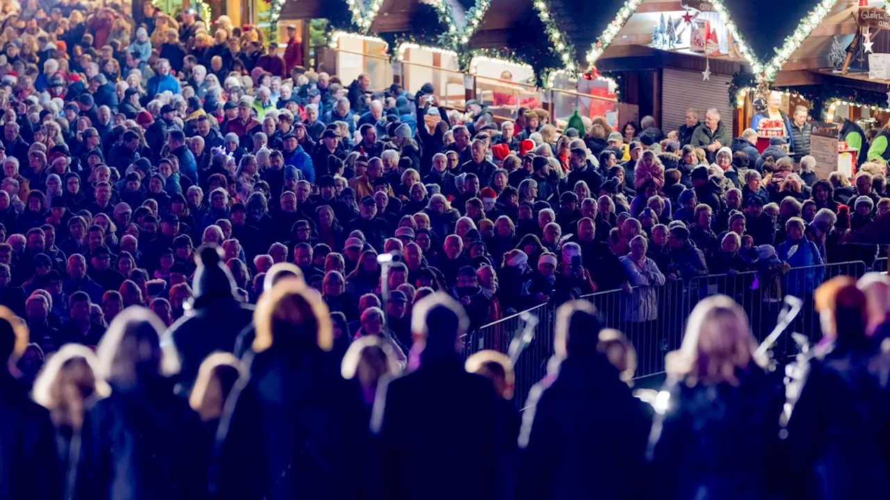 Adventszauber - Weihnachtsmarkt in Erfurt Eröffnet