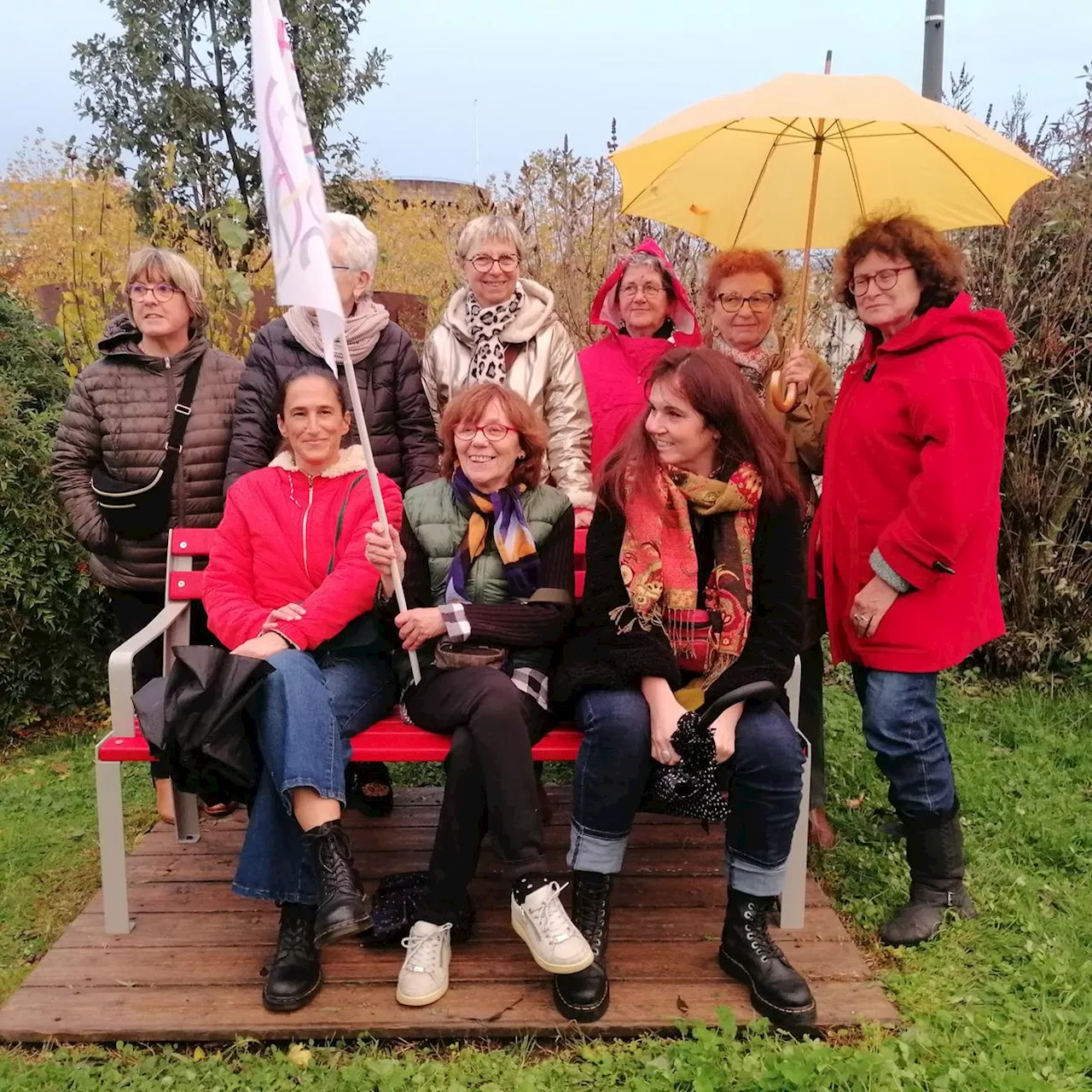 Violences faites aux femmes : un nouveau banc symbolique et toujours plus de prévention à Périgueux