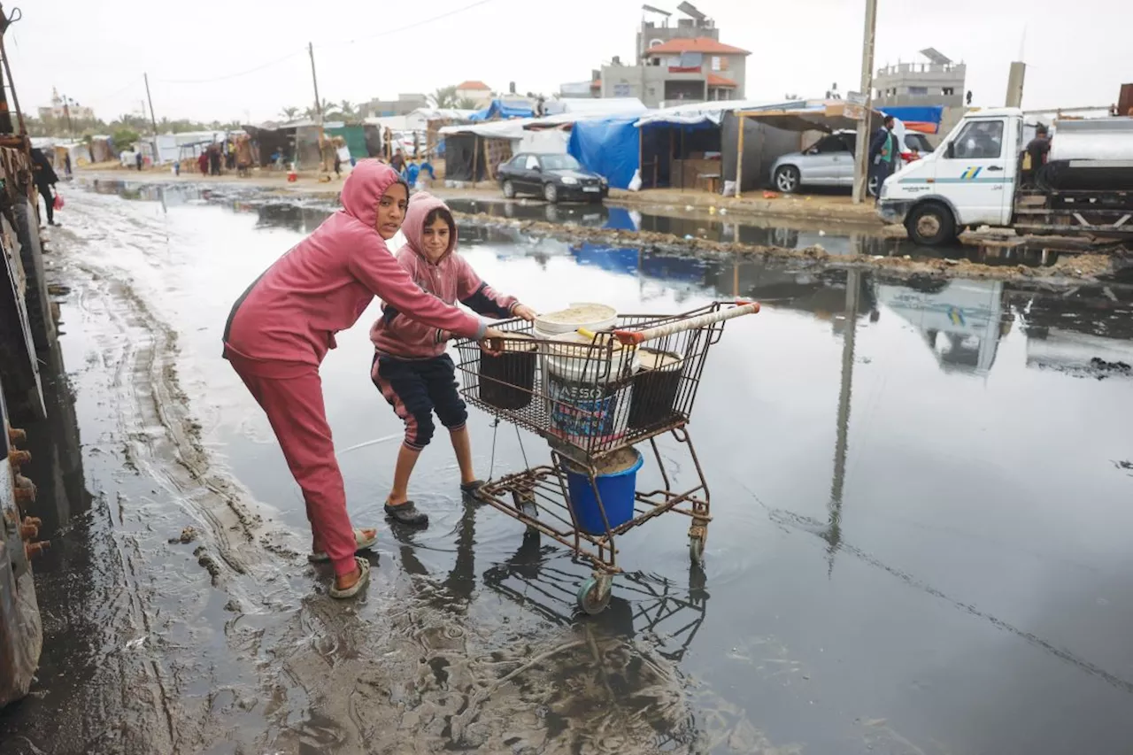 Gaza's Heavy Rain Causes Flooding in Palestinian Refugee Camps