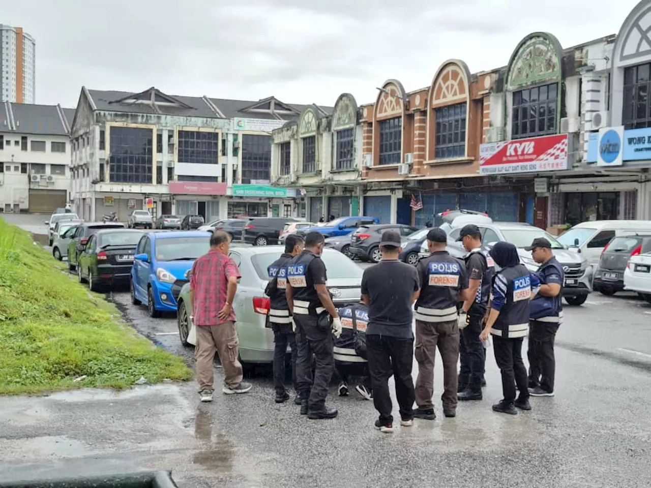 Polis buru suspek samun emas RM1.54 juta