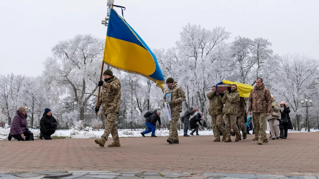 White House presses Ukraine to lower draft age to meet manpower needs against Russia