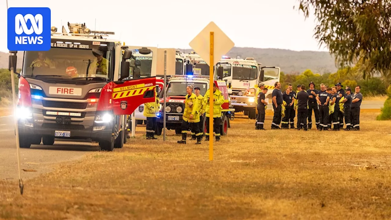 Firefighters Battle Bushfire Threatening WA's Wheatbelt