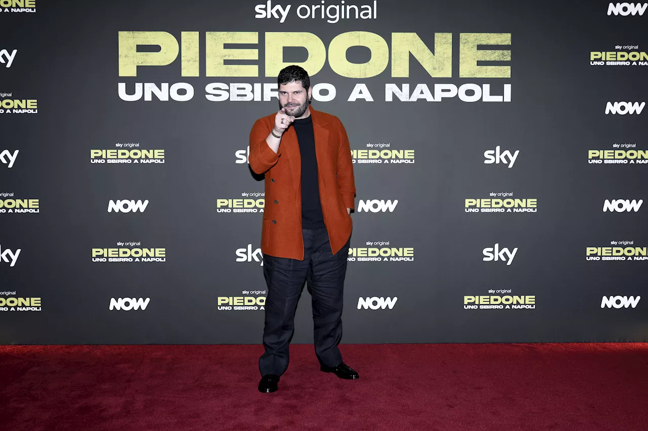 Piedone, Salvatore Esposito erede di Bud Spender nella serie Sky