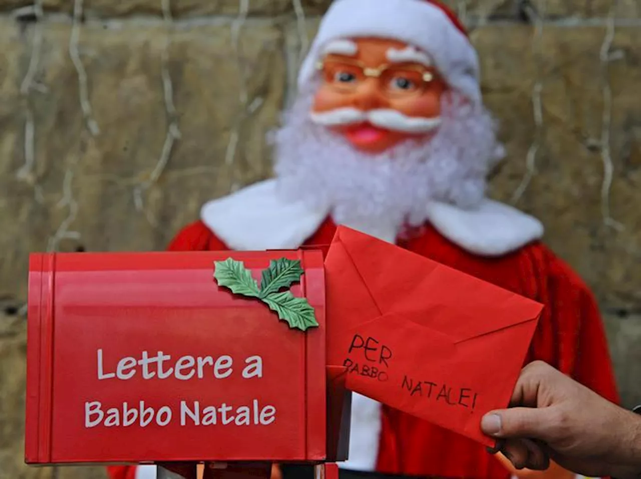 Bimbo di 6 anni scrive a Babbo Natale: 'Portami una nuova protesi'