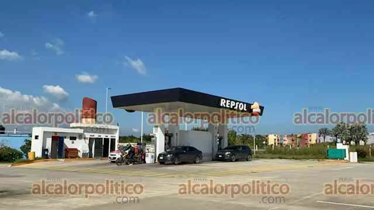 Empleada de gasolinera denuncia que fue golpeada por cliente, en Coatzacoalcos