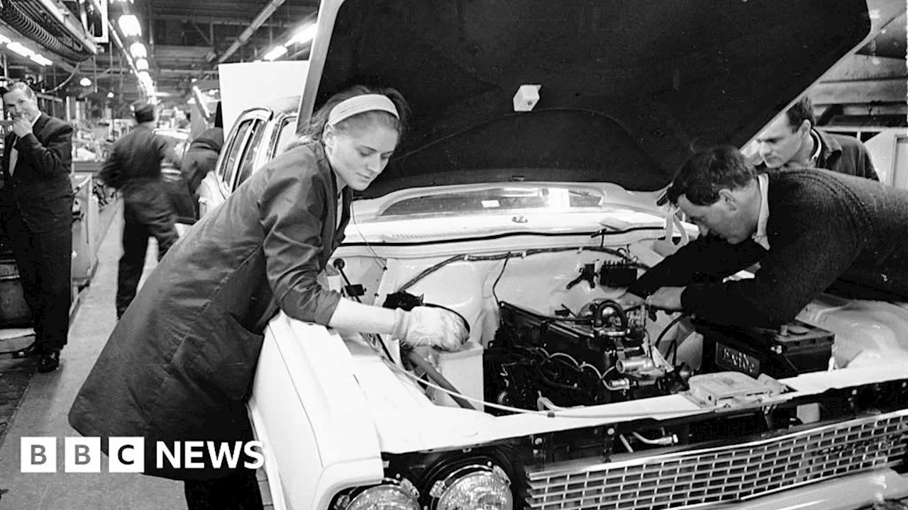 Vauxhall in Luton: Town reacts to factory closure announcement