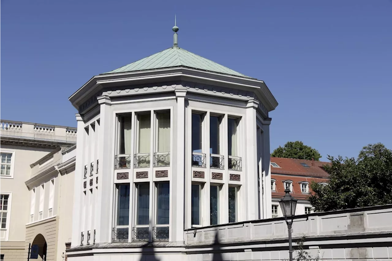 Kahlschlag für Schinkel-Pavillon: Gibt es für Berlins beliebteste Kunstorte bald nur noch die halbe Ration?