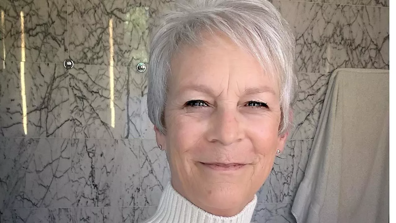 Jamie Lee Curtis Poses Without Makeup in Solidarity with Pamela Anderson