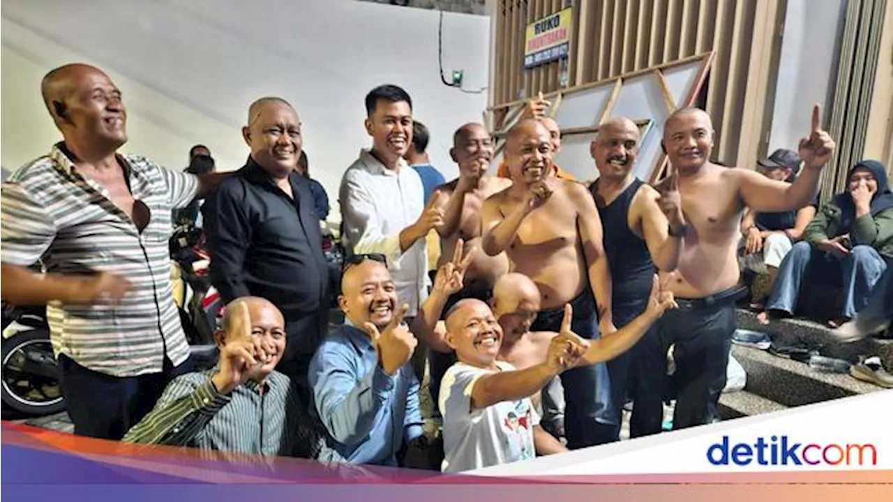 Ibin-Elim Unggul Quick Count, Relawan Ramai-ramai Cukur Gundul