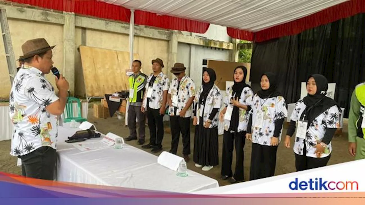 Mencoblos dengan Santai di TPS Bergaya Anak Pantai di Pangandaran