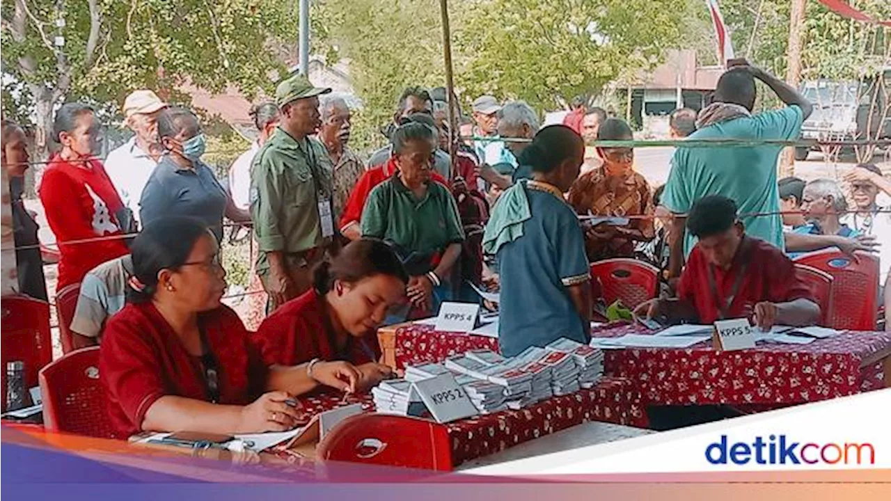 Penyintas Erupsi Gunung Lewotobi Laki-laki Antusias Ikuti Pilkada di Pengungsian