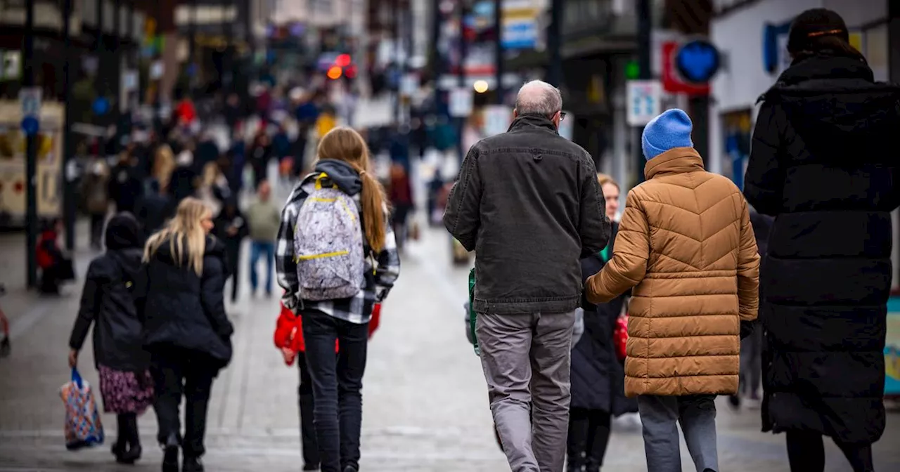 Christmas Shoppers Warned to Stay Vigilant Due to Increased Risk of Pickpocketing