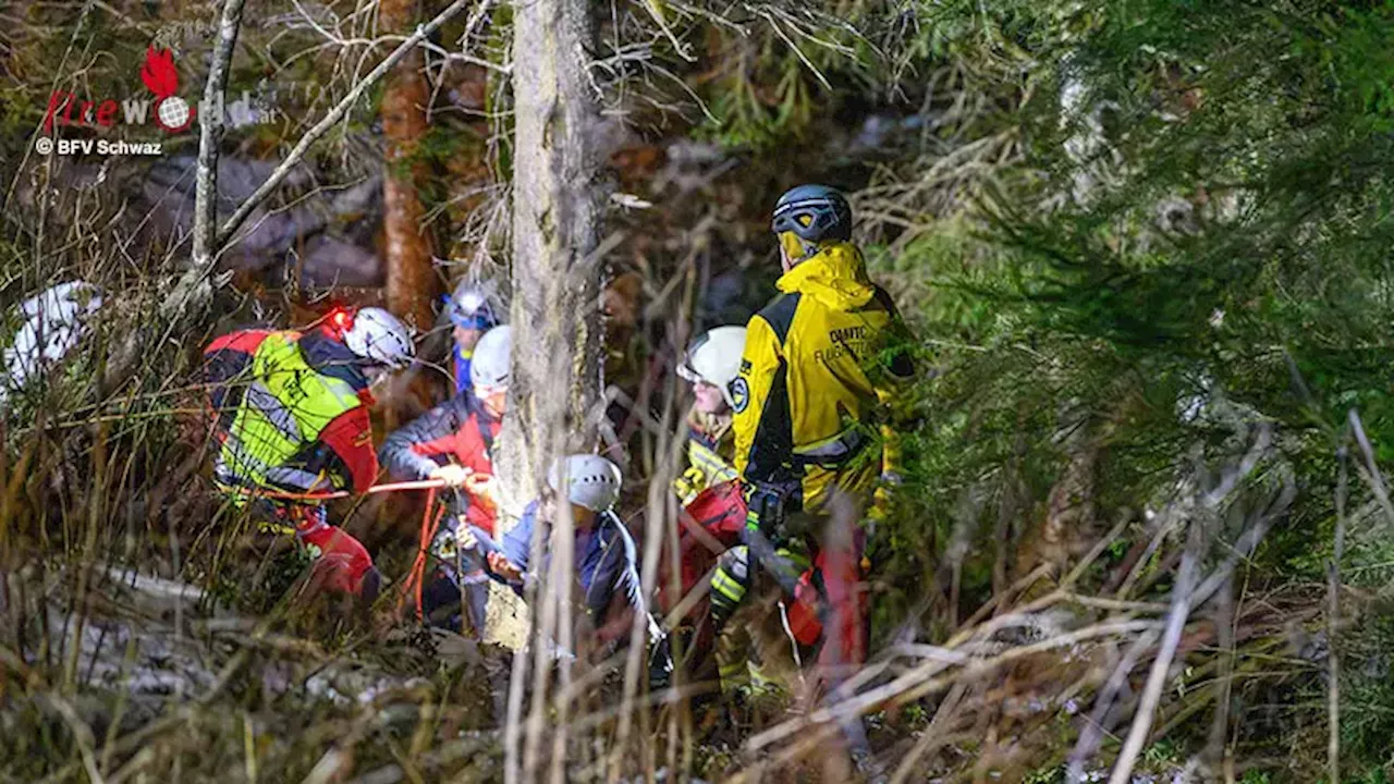 Tirol: Große Einsatzübung „Fahrzeugabsturz mit drei Fahrzeugen“ in Tux