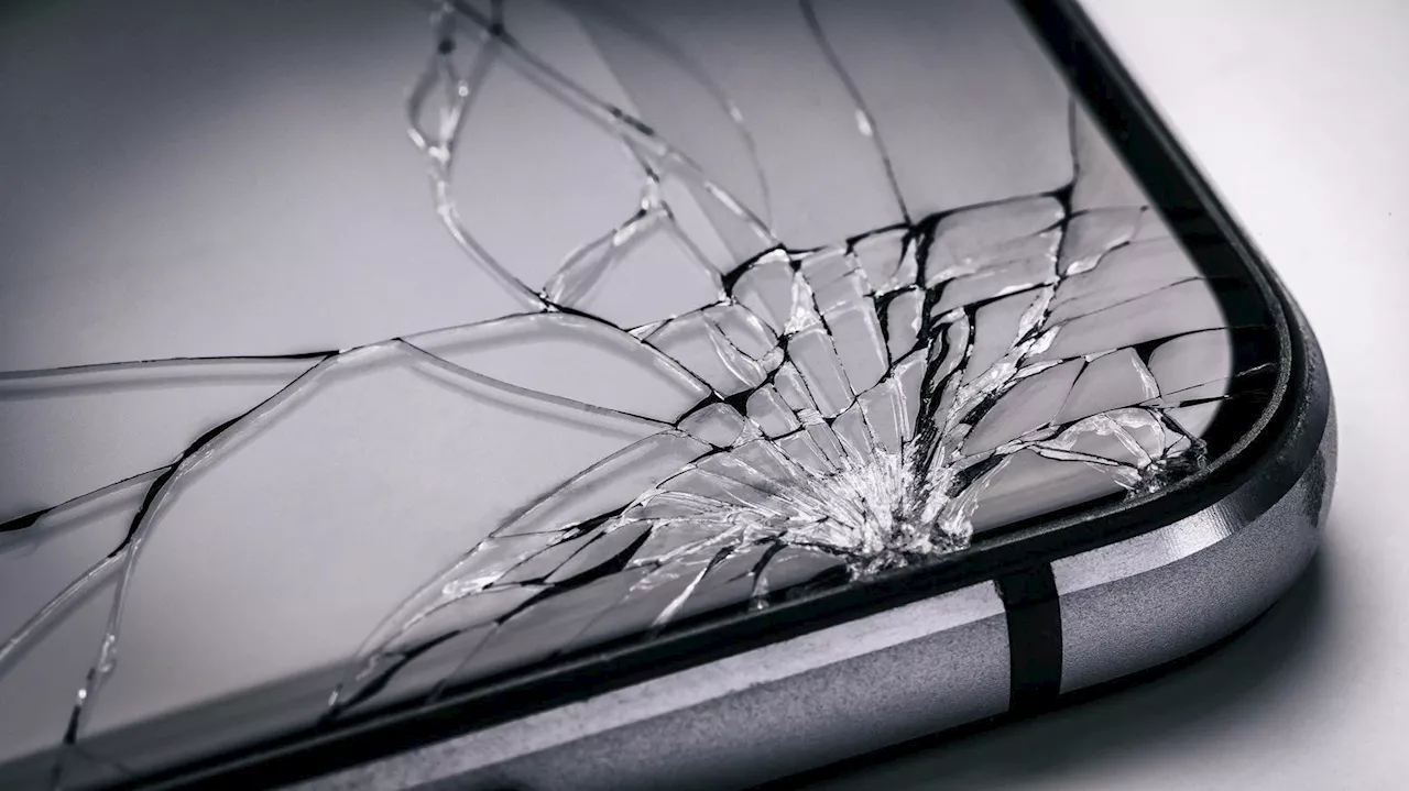 New iPhone And Android Warning—Never Do This If Your Screen Breaks