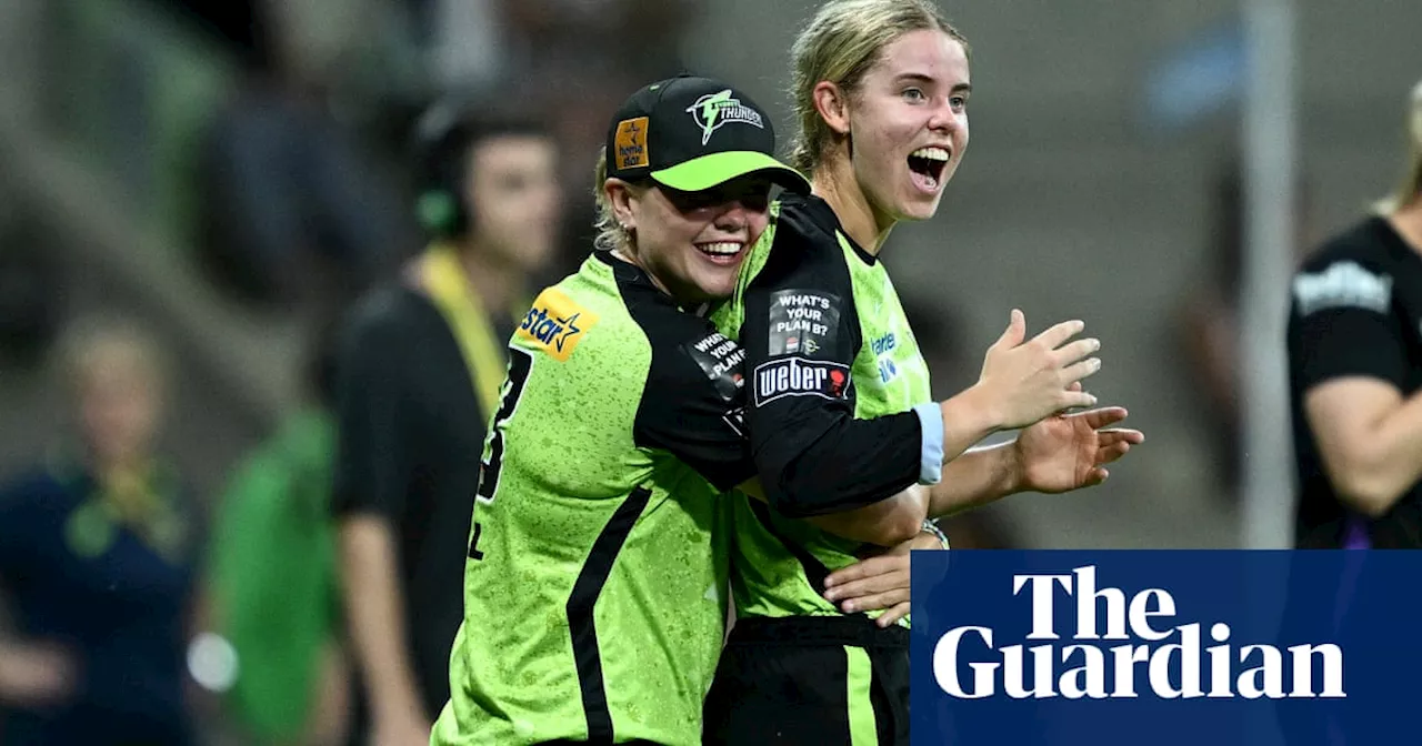 Phoebe Litchfield Guides Sydney Thunder to WBBL Knockout Final