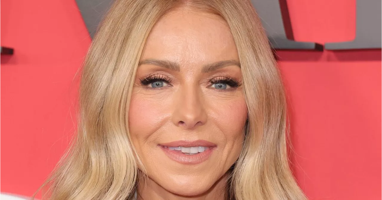 Kelly Ripa Turns Thanksgiving Dish Into Online Stir