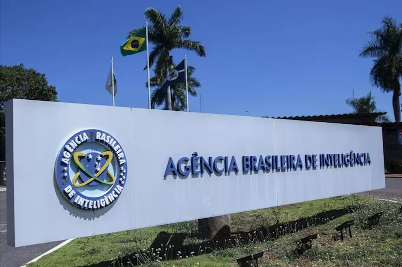 Abin municiou Bolsonaro com dados para produzir desinformação, diz PF