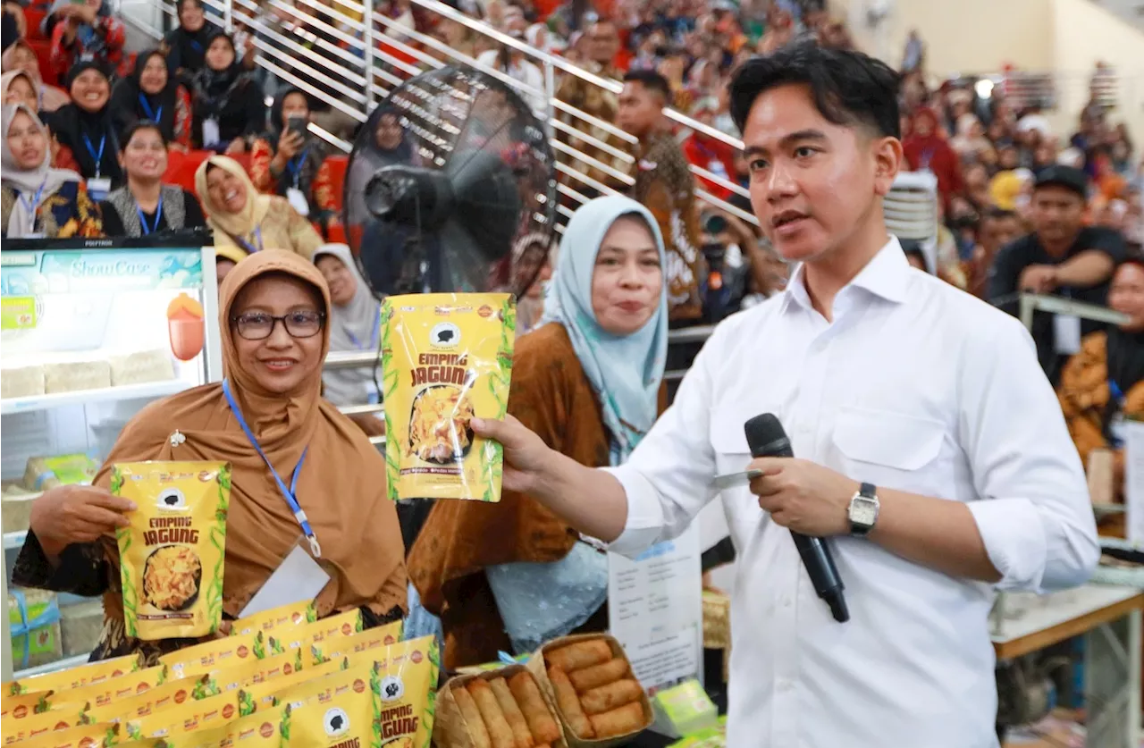 Wapres Gibran Borong Emping Jagung Nasabah PNM Mekaar