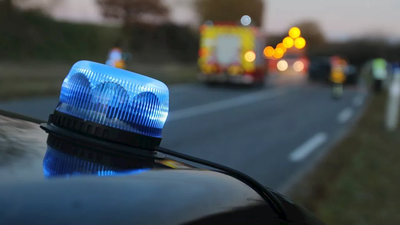 Un utilitaire franchit le terre-plein et percute une automobile sur la RN88 en Aveyron