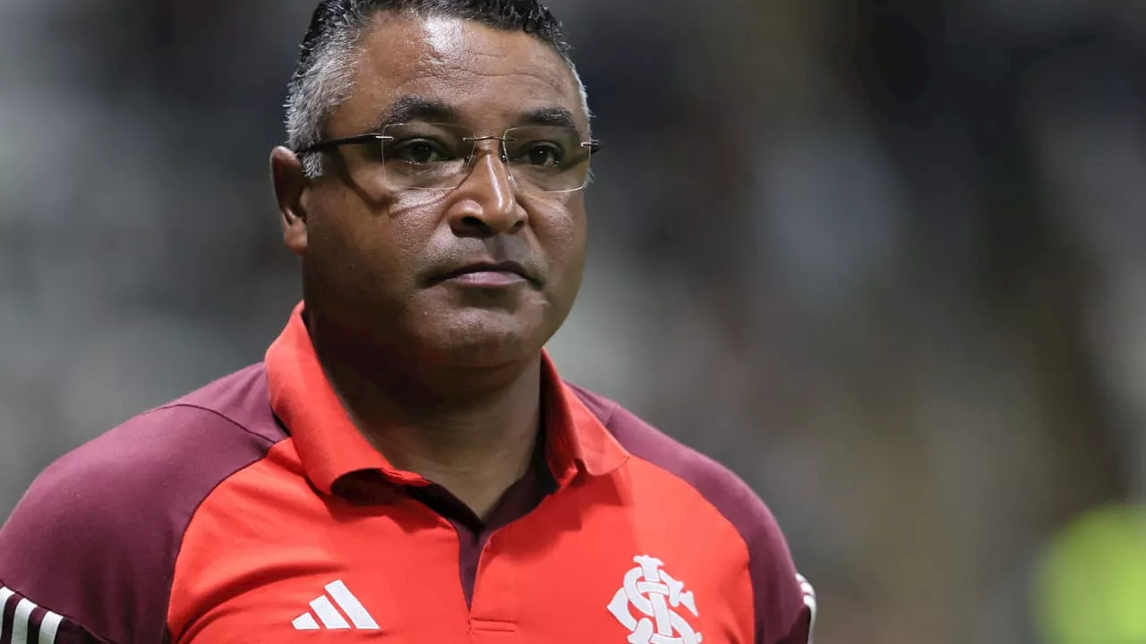 Roger ganha novo problema em escalação do Internacional contra o Flamengo