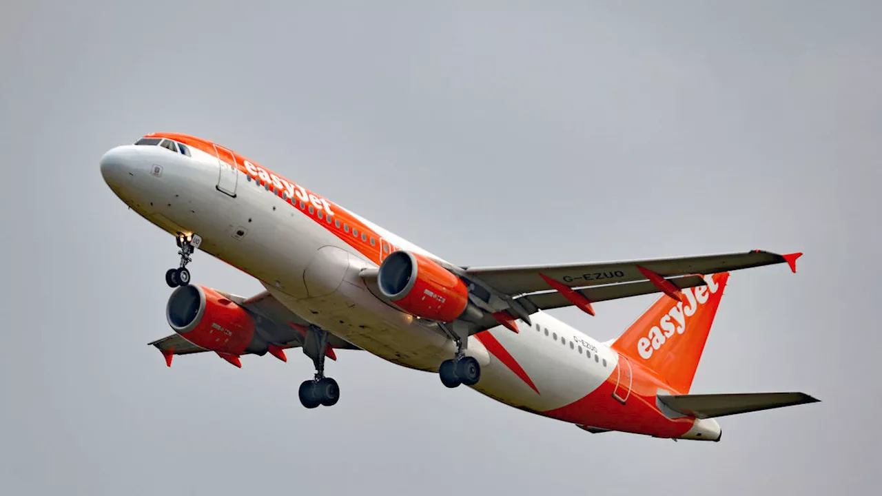 EasyJet records 34% jump in annual profits