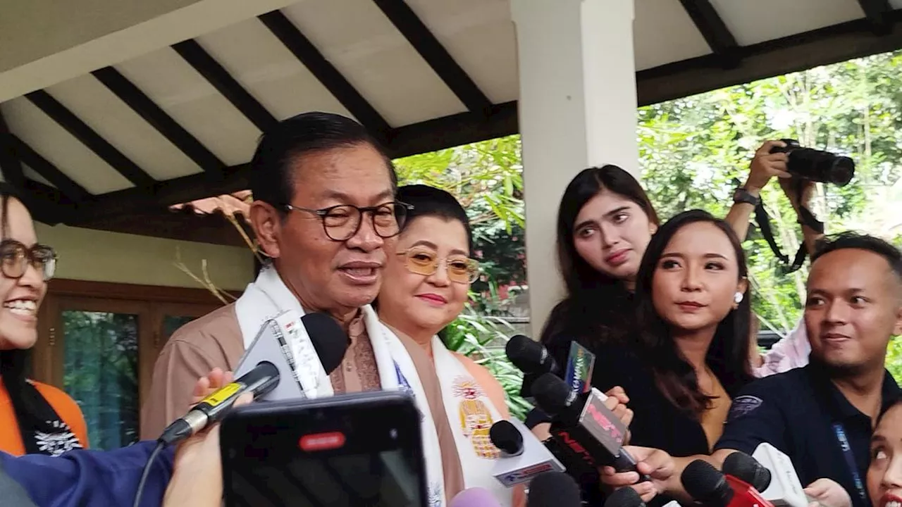 Usai Nyoblos, Pramono Video Call Cucu dan Pantau Quick Count Pilkada Jakarta 2024