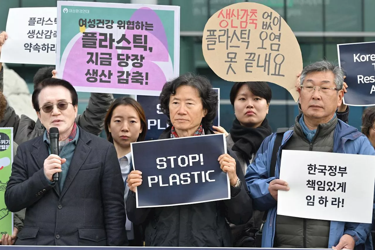 « Très, très lent » : les négociations sur la pollution plastique piétinent à Busan