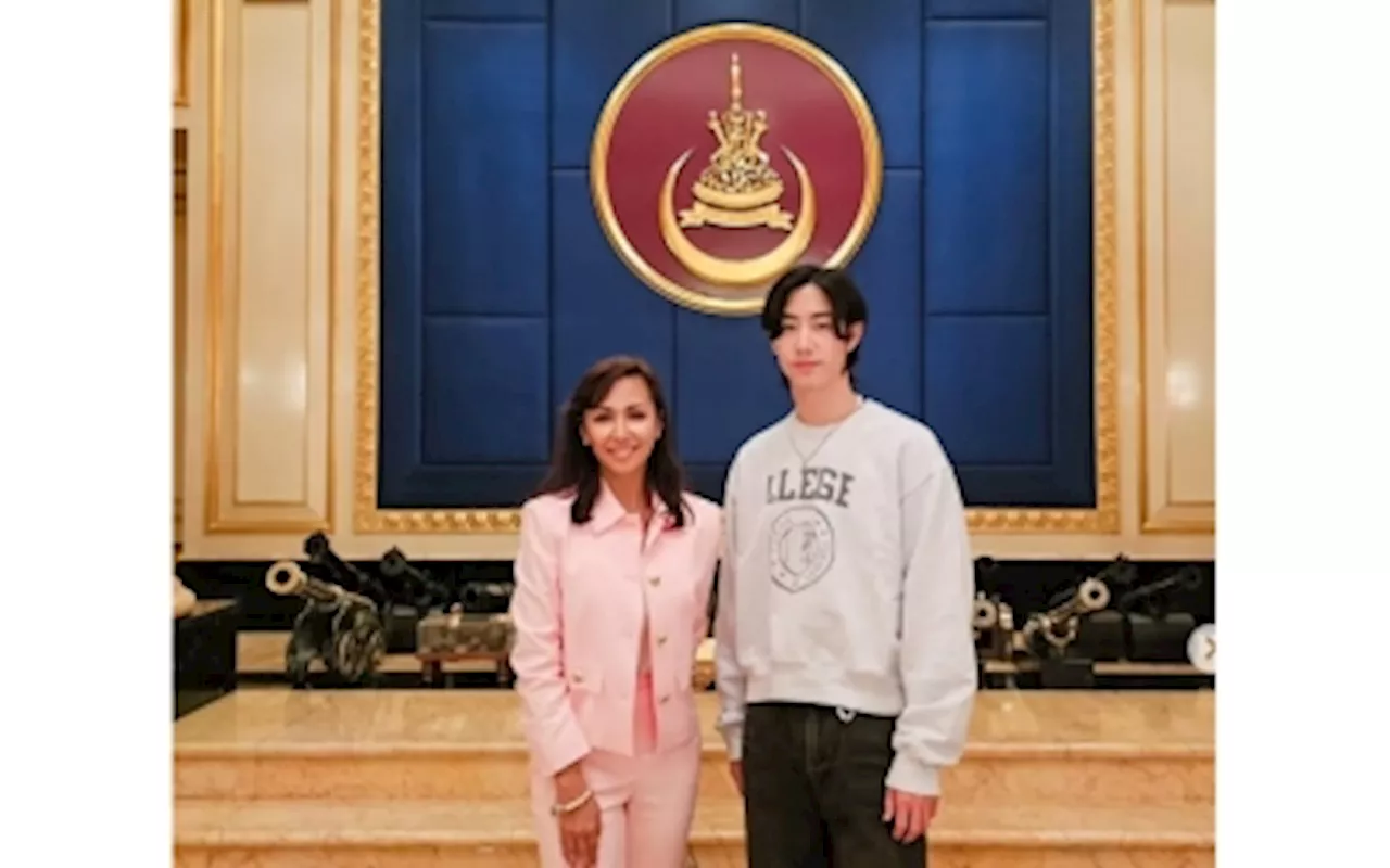 GOT7’s Mark Tuan Receiving a Private Tour of Istana Alam Shah in Malaysia