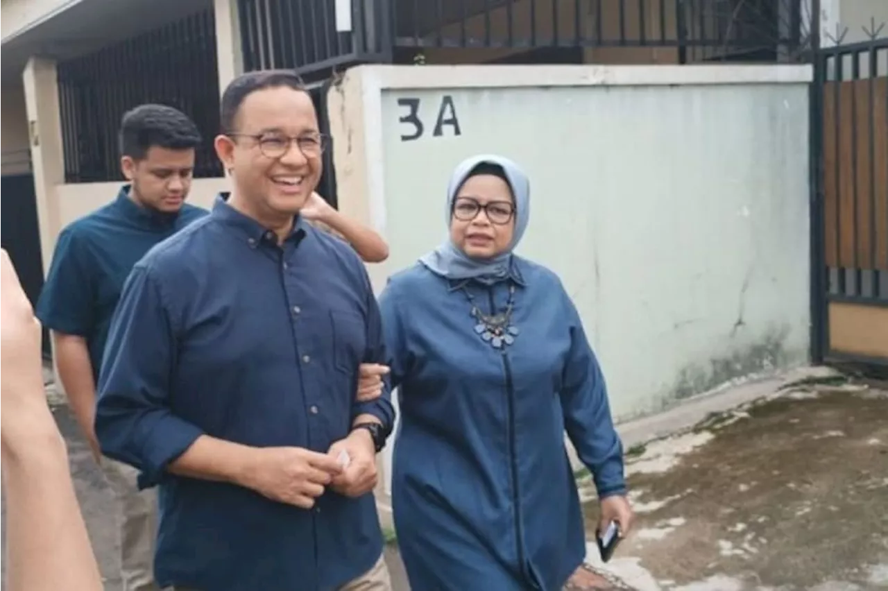 Pilkada 2024 Anies Baswedan Mencoblos di TPS Lebak Bulus