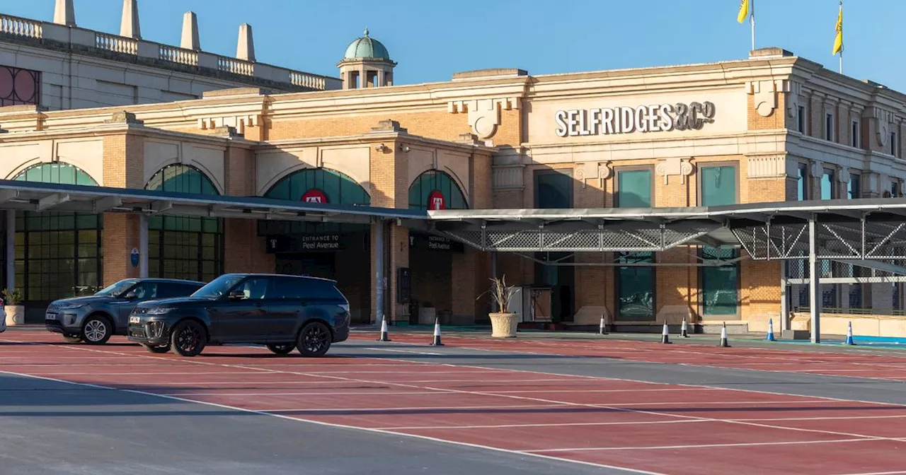 Trafford Centre's first pay for car park opens to drivers