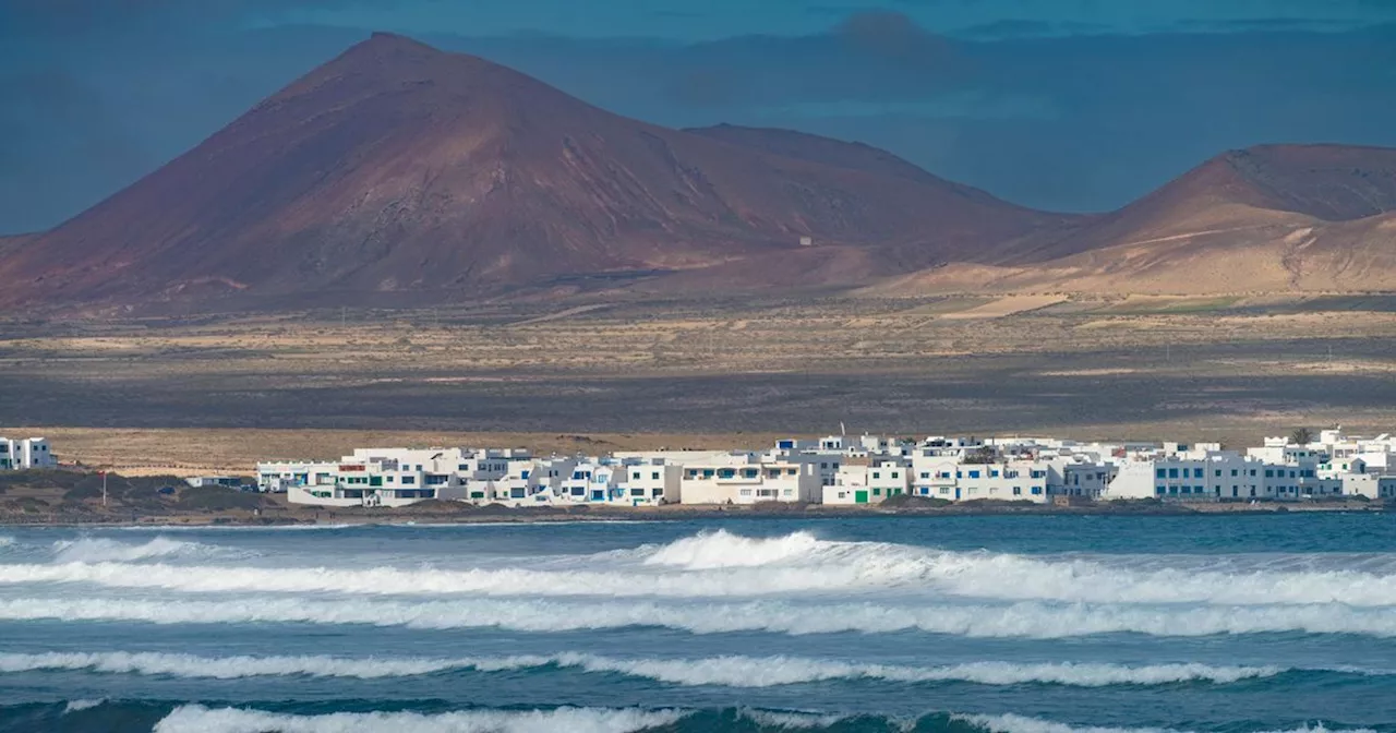 UK tourists warned as Canary Islands placed under state of ‘pre-alert’