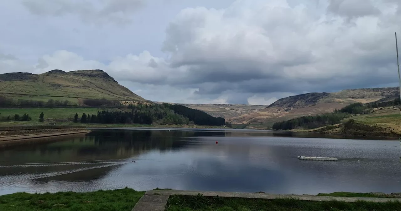 Visitor's car 'surrounded by thugs with machetes' at Dovestone Reservoir