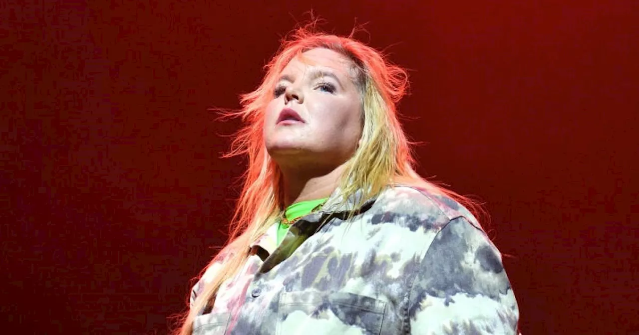 Chart-topping singer suffers miscarriage while rehearsing for 'biggest show of career'